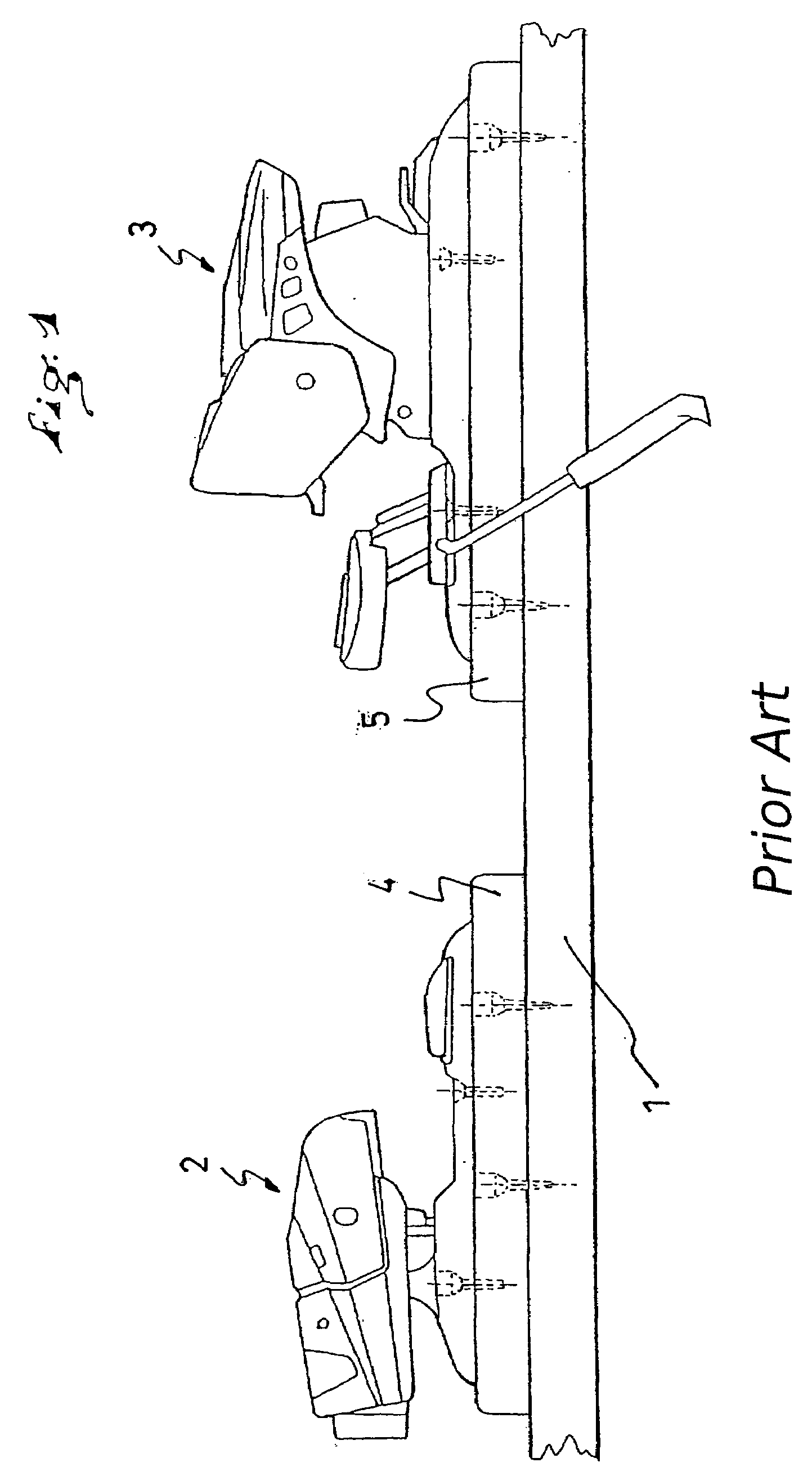 Interface device for a gliding board, a gliding apparatus including such device, and a method of manufacture