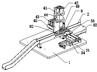 Oil injection device for central shaft of claw pole type step motor shell