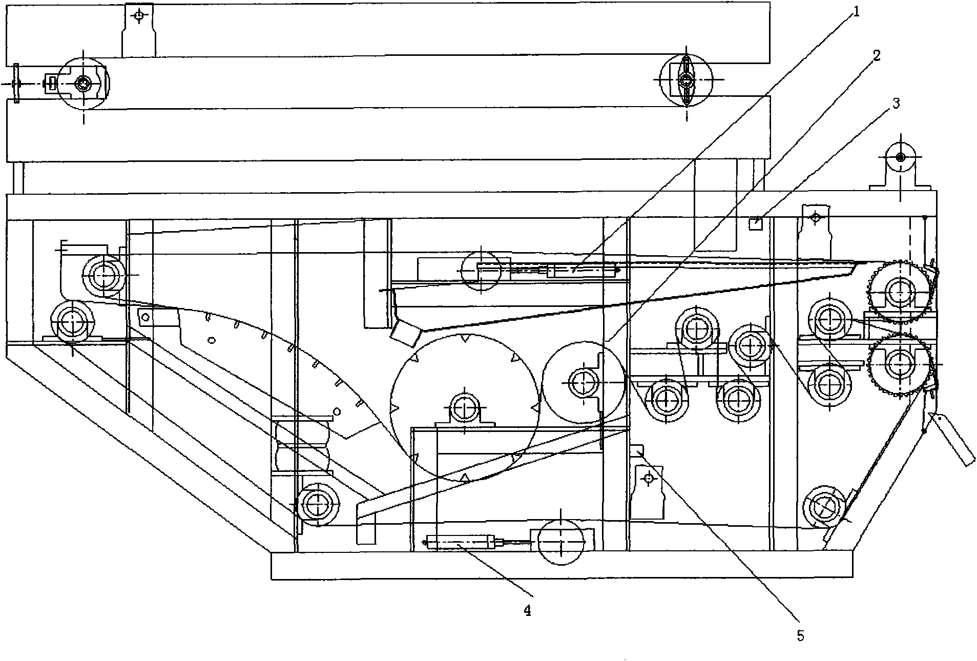 Novel sludge thickening and dewatering integral machine with deviation-correcting device