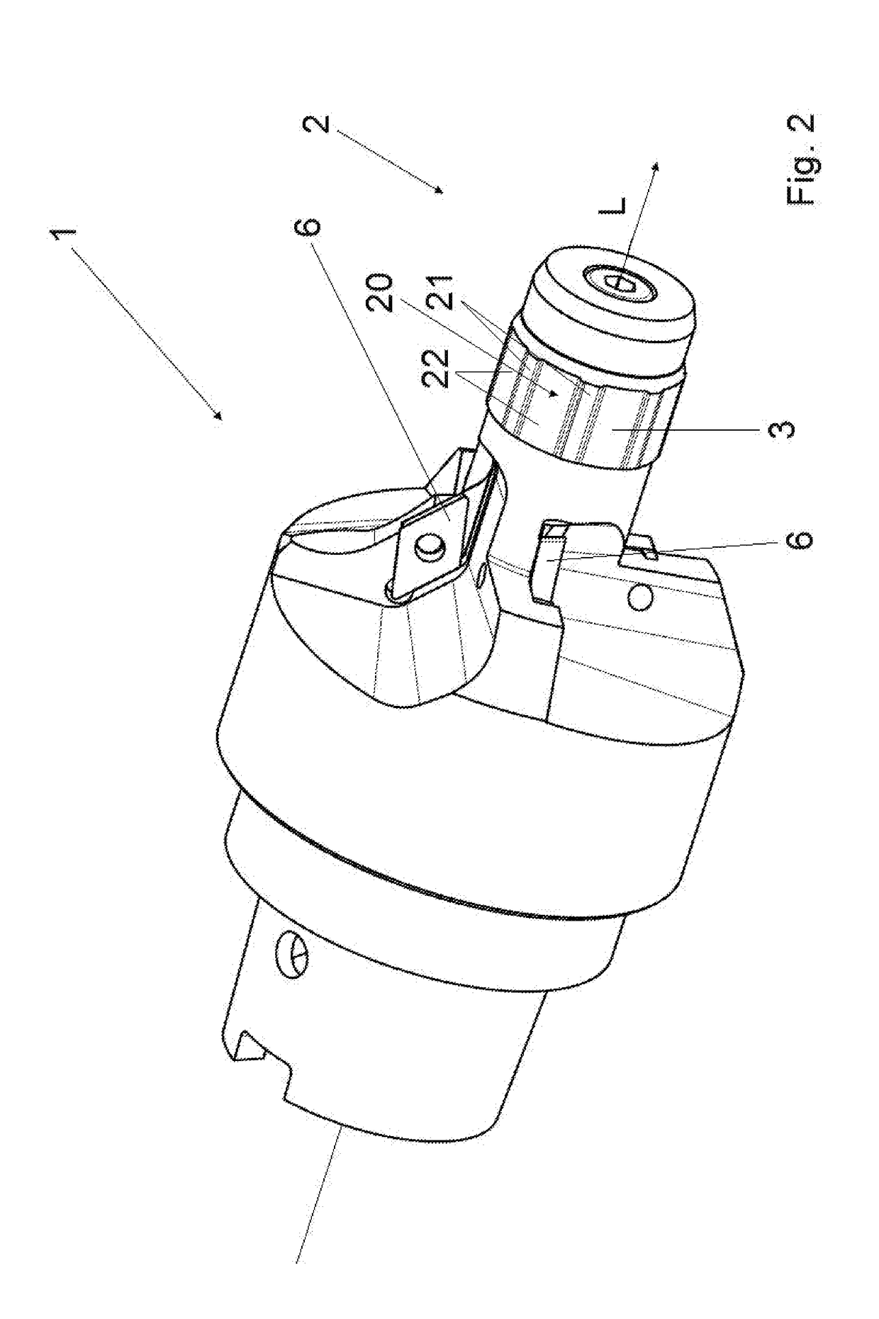 Chamfering tool with guide for eliminating vibrations