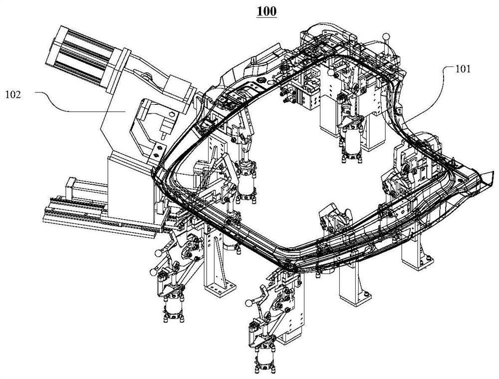 A punching and welding integrated clamping device