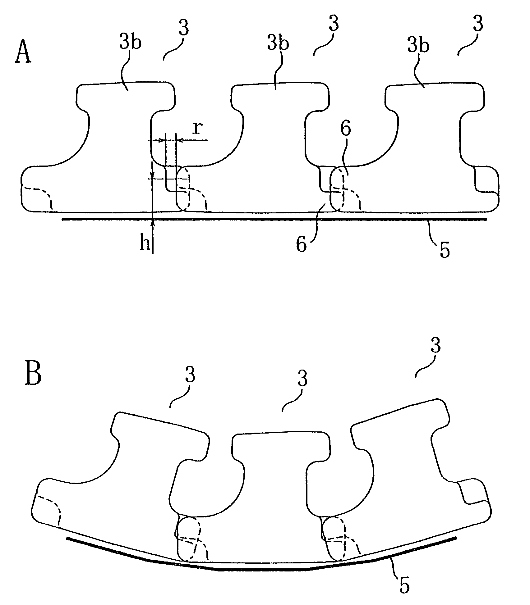 Rubber crawler track and method of producing metal core for rubber track
