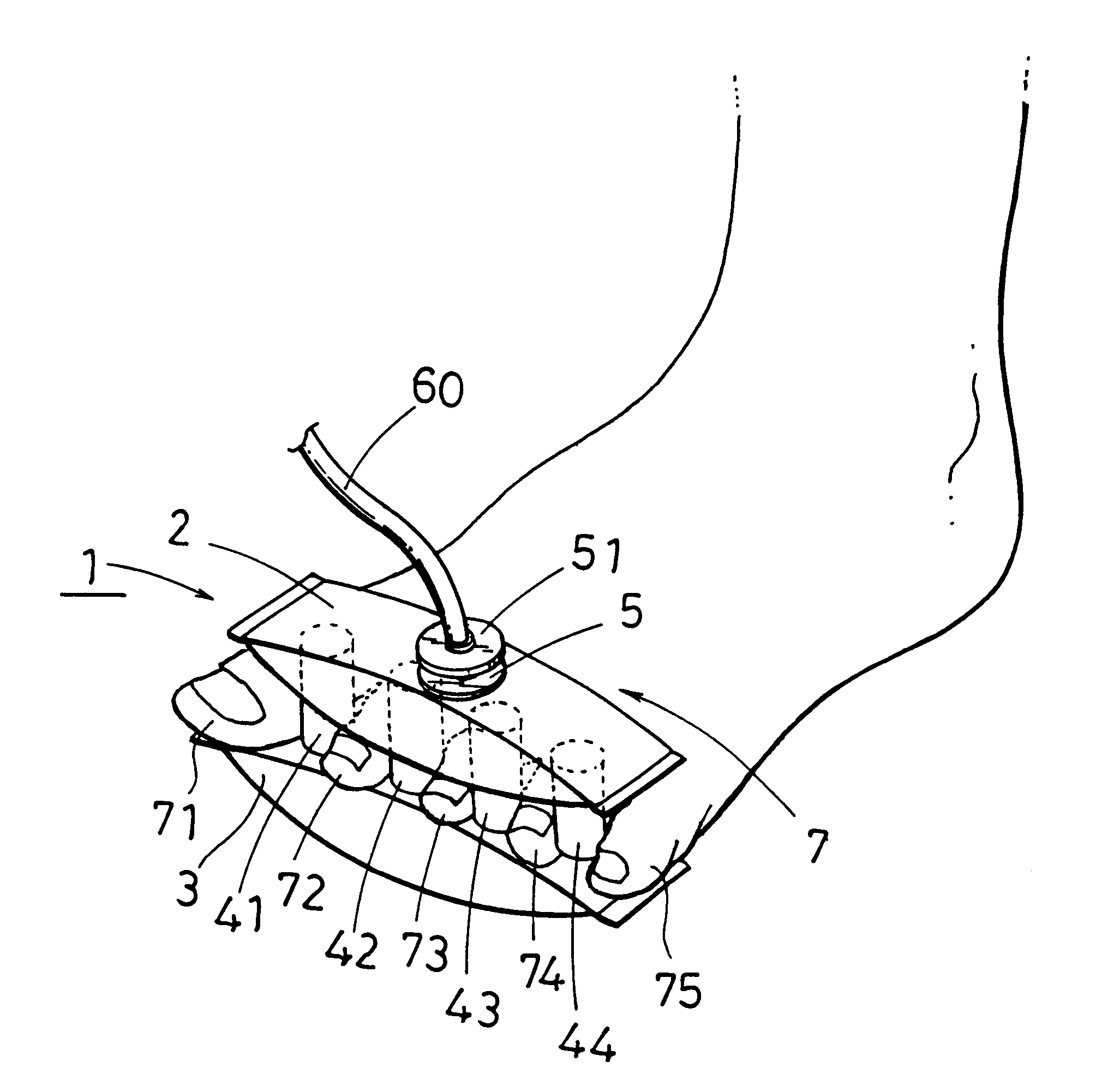 Health appliance including an expandable chamber for stretching the toes