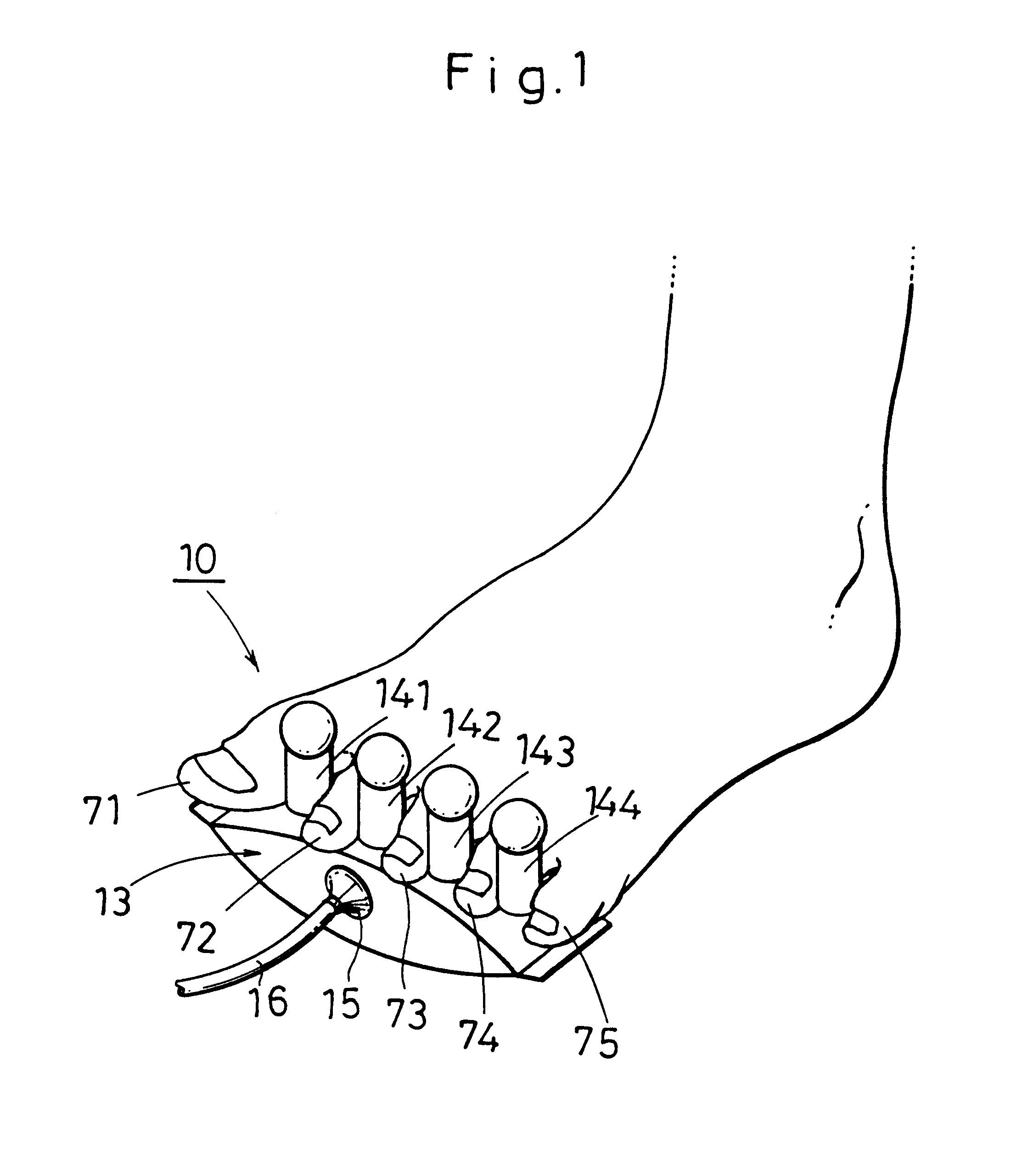 Health appliance including an expandable chamber for stretching the toes