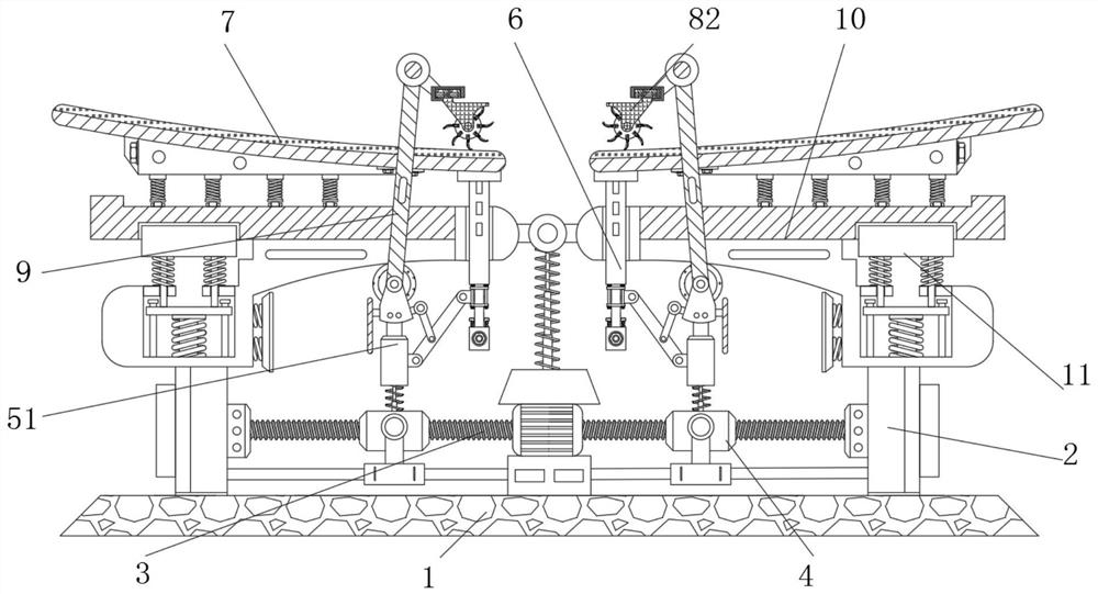 Photovoltaic panel cleaning device capable of reducing light pollution and improving utilization rate of light energy