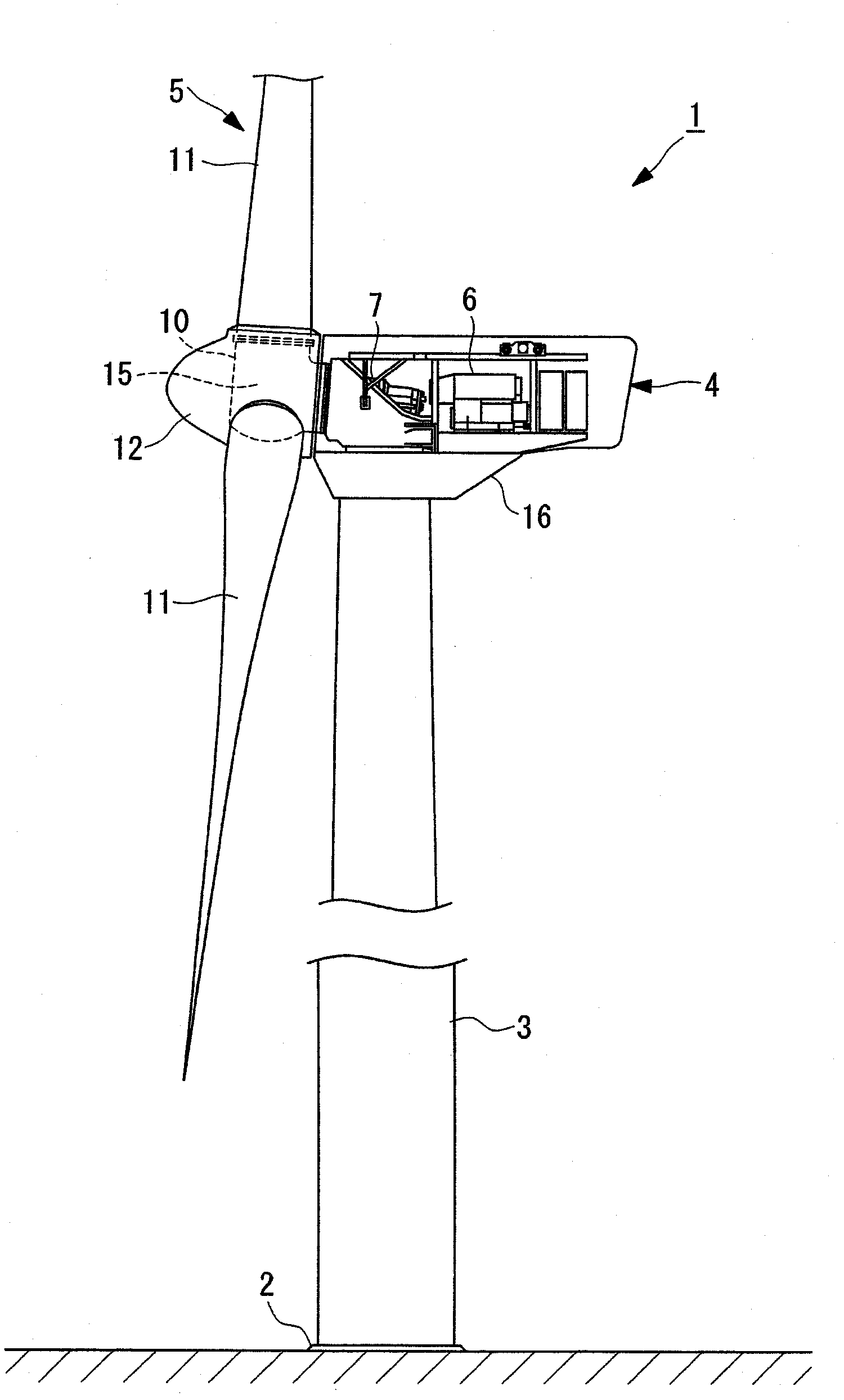 Device for driving pitch of wind turbine blade, rotating wind turbine blade with same, and wind turbine device