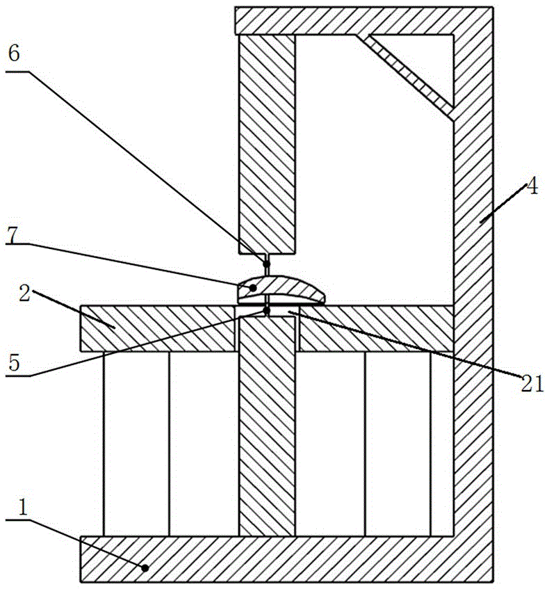 Device and method for measuring central thickness of spherical part