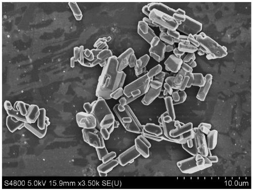 A kind of preparation method of short prismatic α-calcium sulfate hemihydrate powder