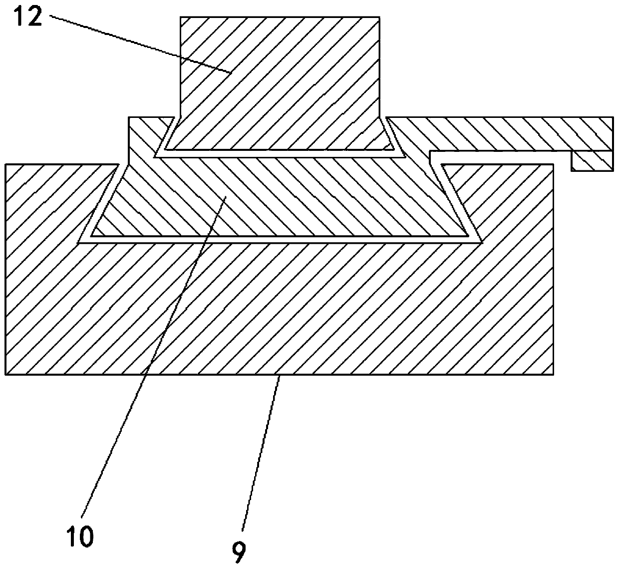 Efficient deicing device for power equipment