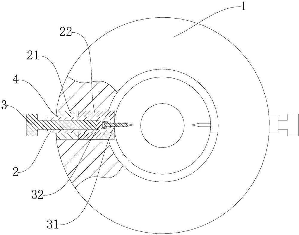 Waste cable insulating layer stripping device