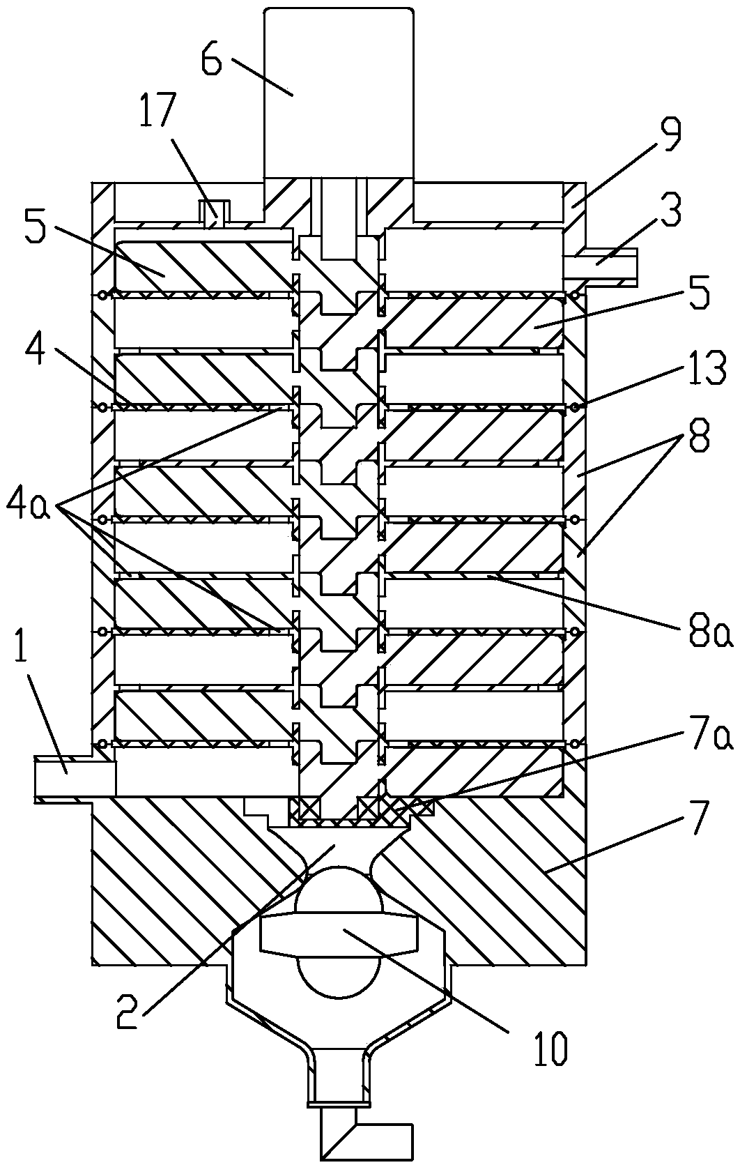 Self-cleaned circulation water tank for cleaning machine