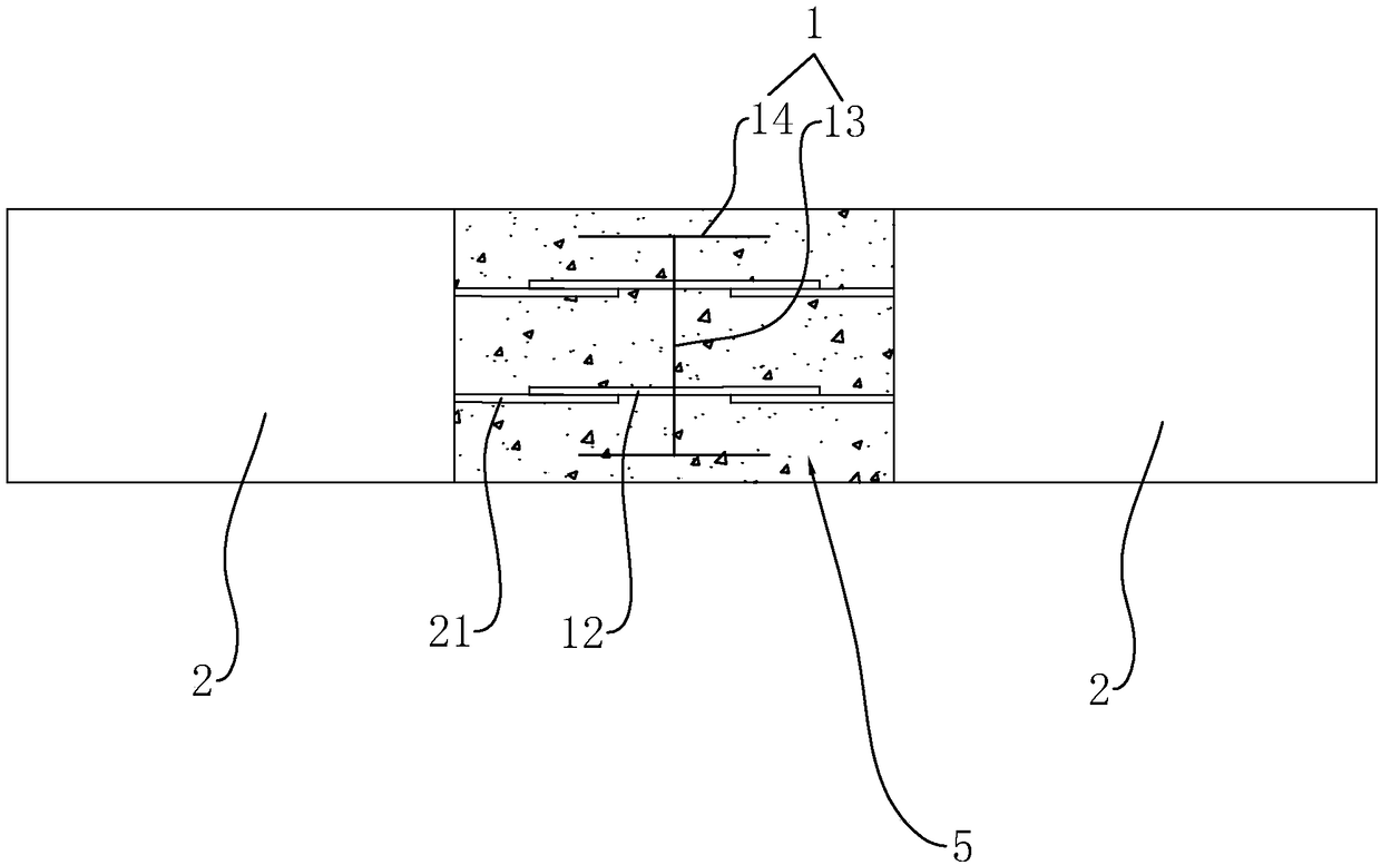 Connecting structure for prefabricated concrete wall panels and steel columns and construction method thereof
