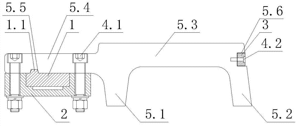 F sectional steel connecting structure for medium-low-speed magnetic levitation system