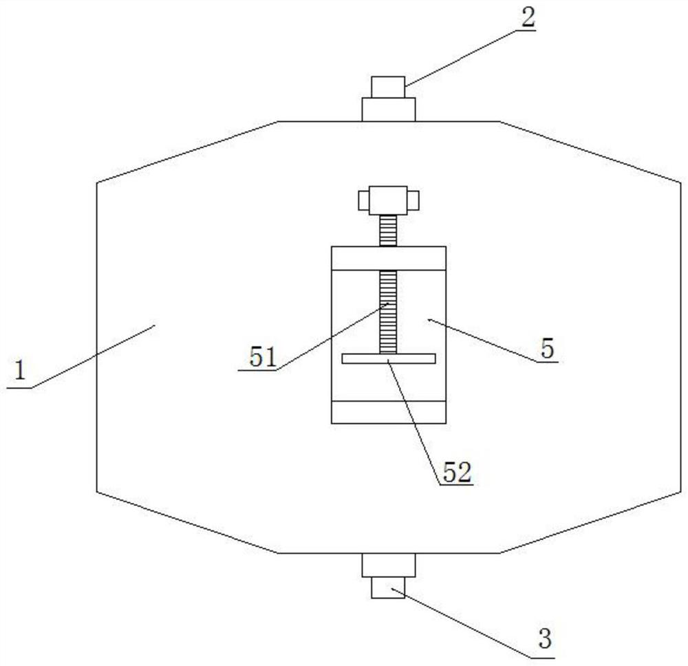 Auxiliary device for intermittently opening urinary catheter