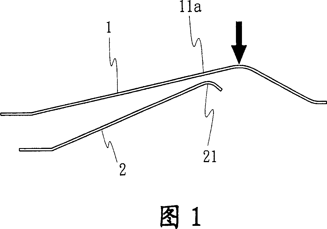 Terminal matching structure with self-cleaning function