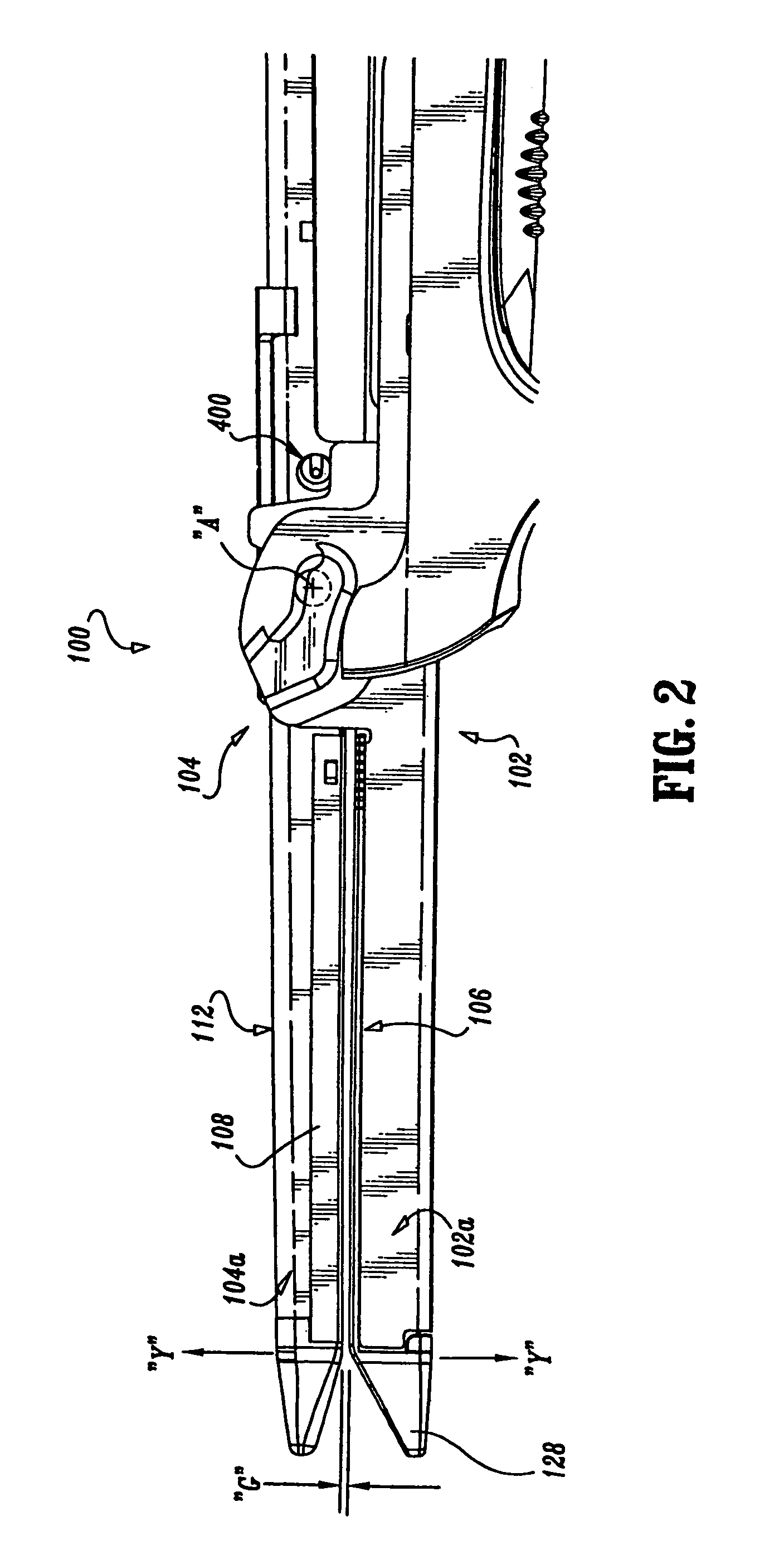 Surgical fastener applying apparatus with controlled beam deflection