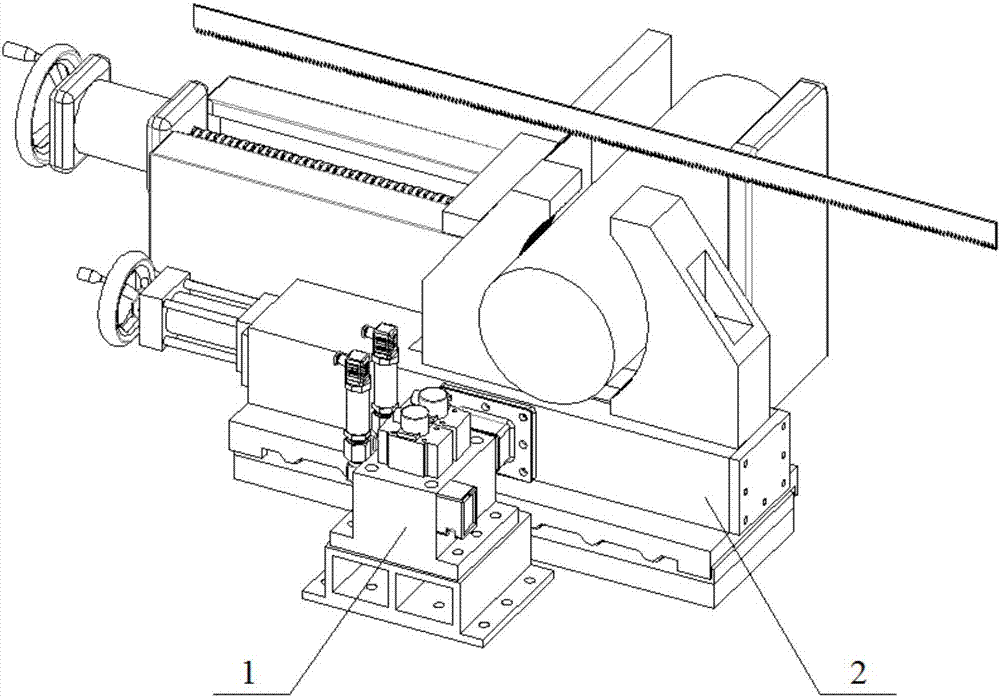 Workpiece tension and compression vibration excitation device and method for metal band saw sawing