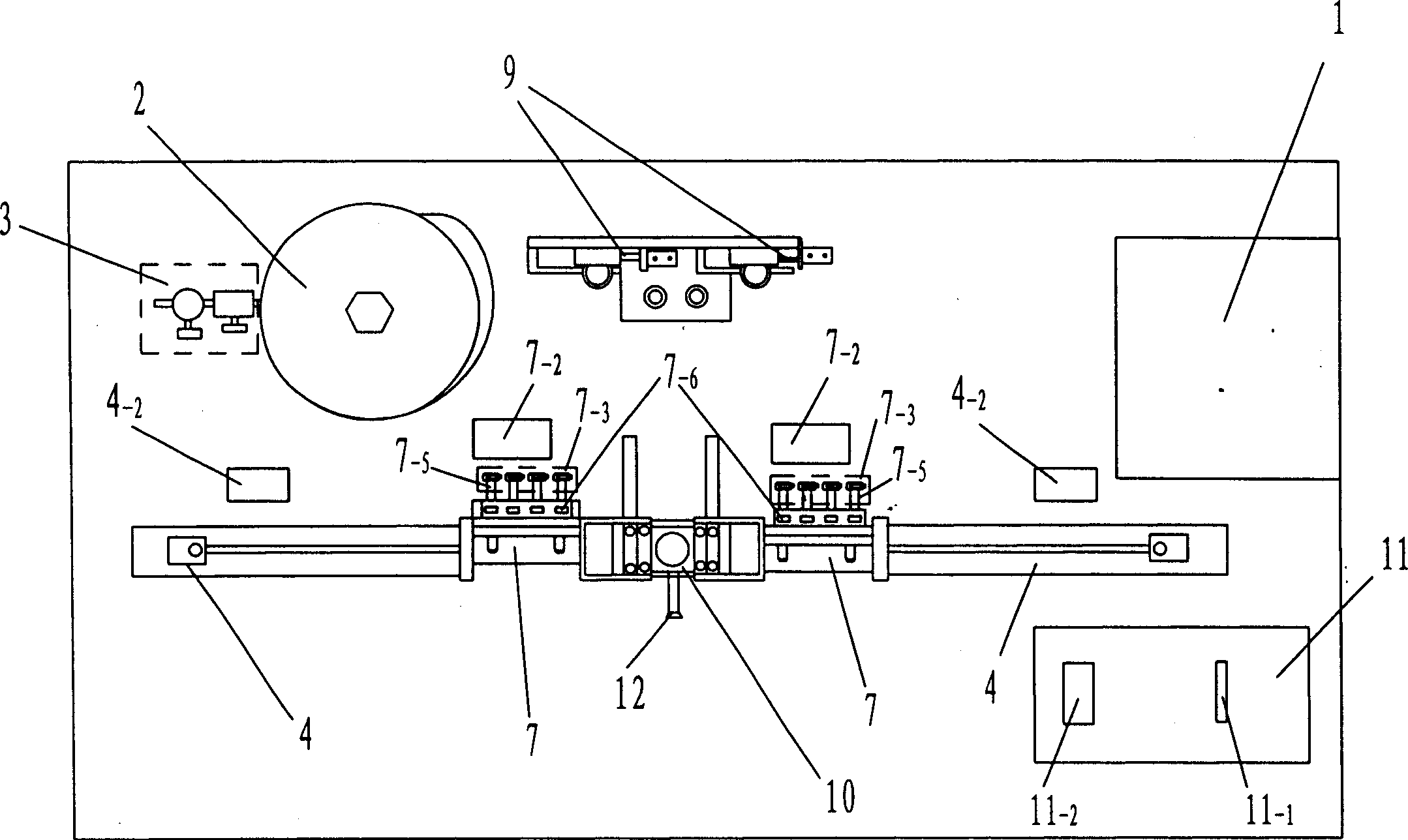 Automatic master assembling device and method with computer control