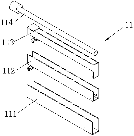 Plate conveying device