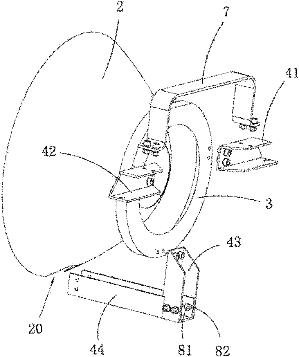 Reflection cup fixing structure and searchlight