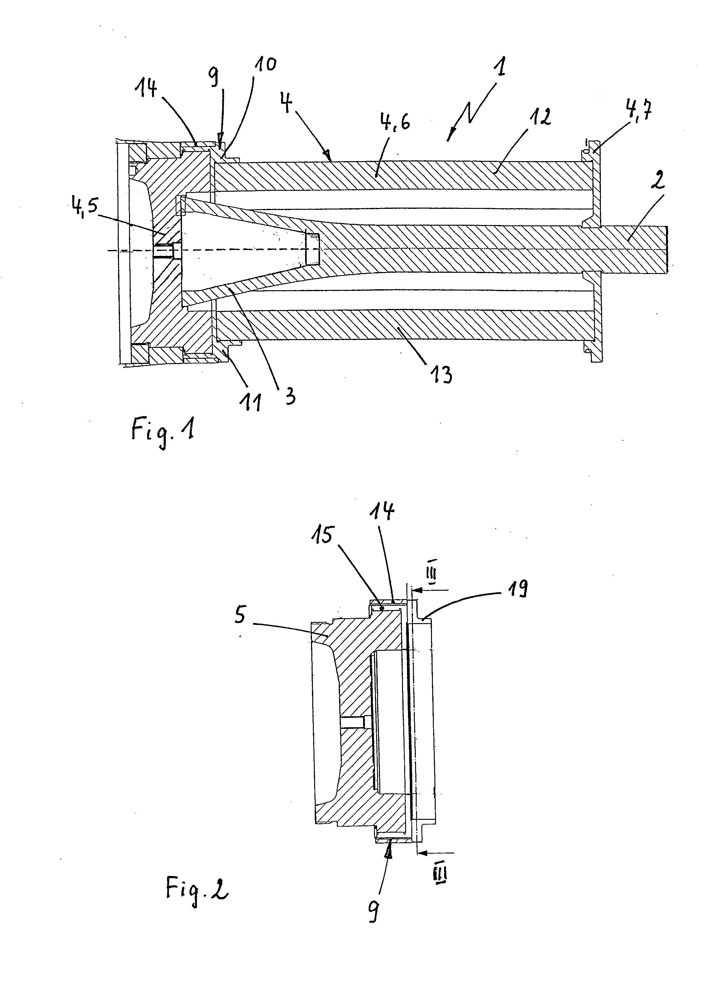 Method for inserting predetermined breaking points in a ring-shaped holding- and sealing band of a sabot cage projectile and a work tool for carrying out the method