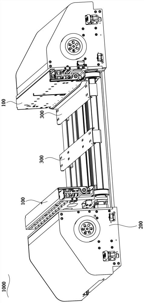 Pallet fork and shuttle vehicle