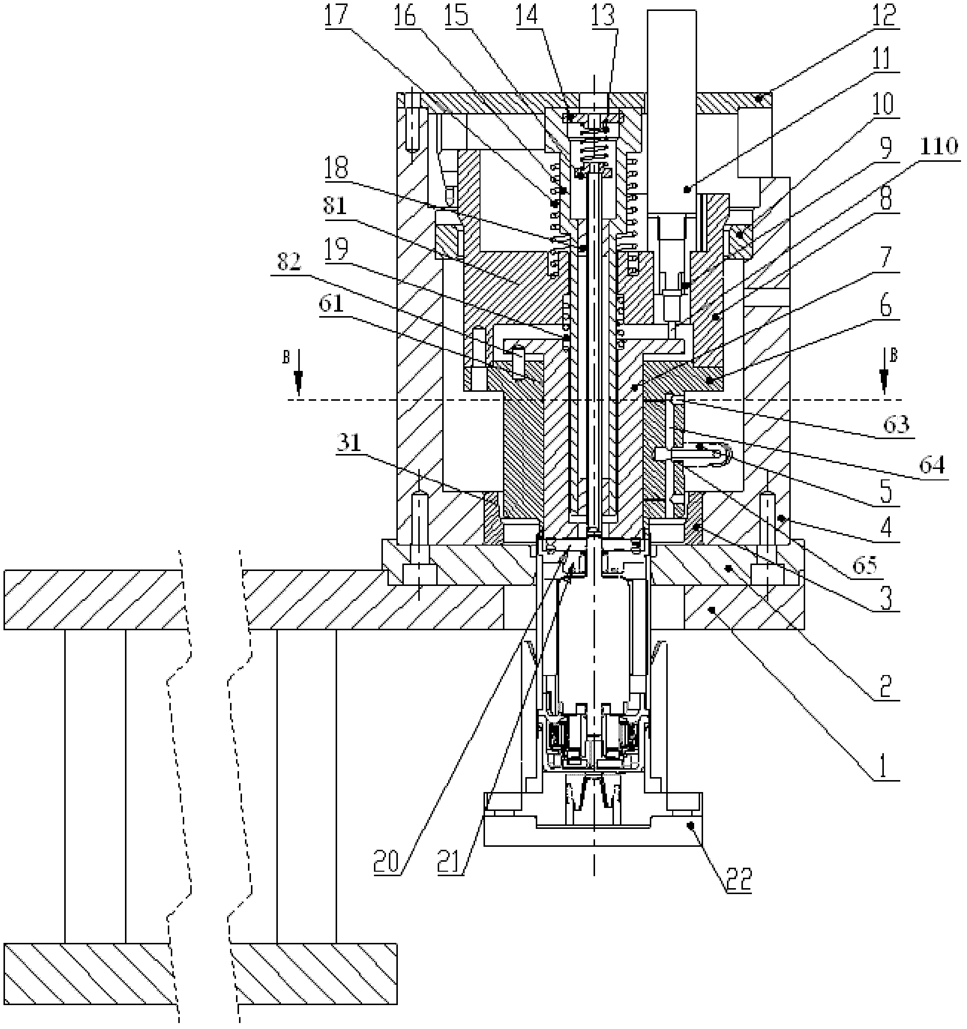 Device for measuring small clearance between end faces of mechanical products
