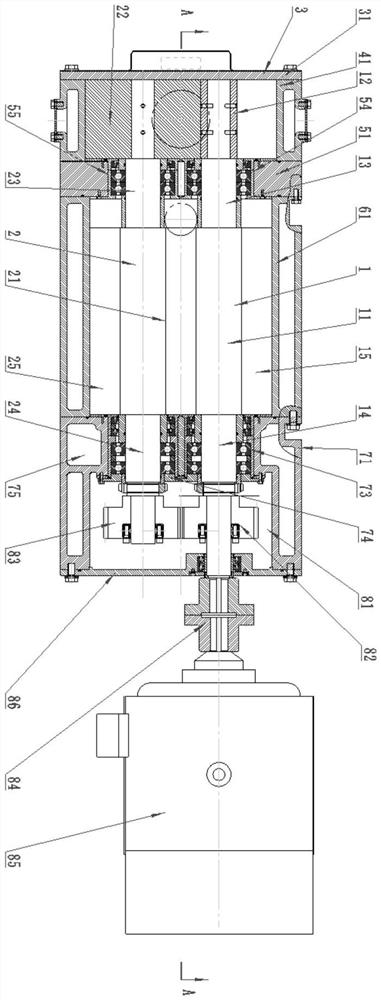 Composite dry vacuum pump with Roots rotors and screw rotors connected in series and use method of composite dry vacuum pump