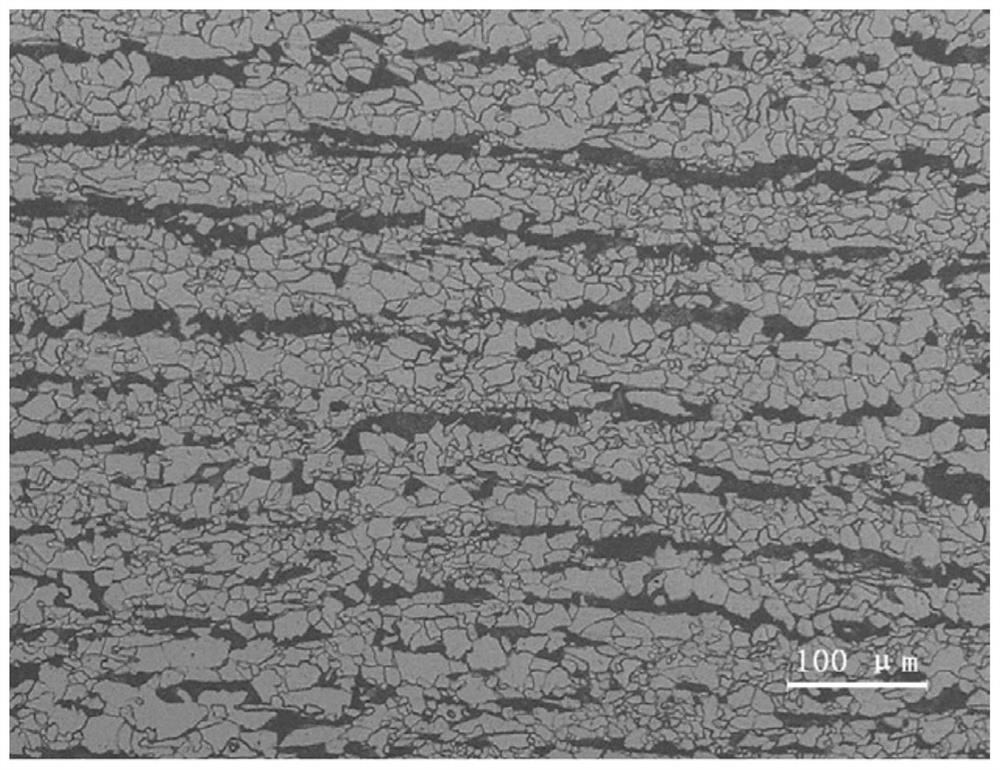 Small-compression-ratio thick controlled rolling Q345GJ steel plate for building structure and production method thereof