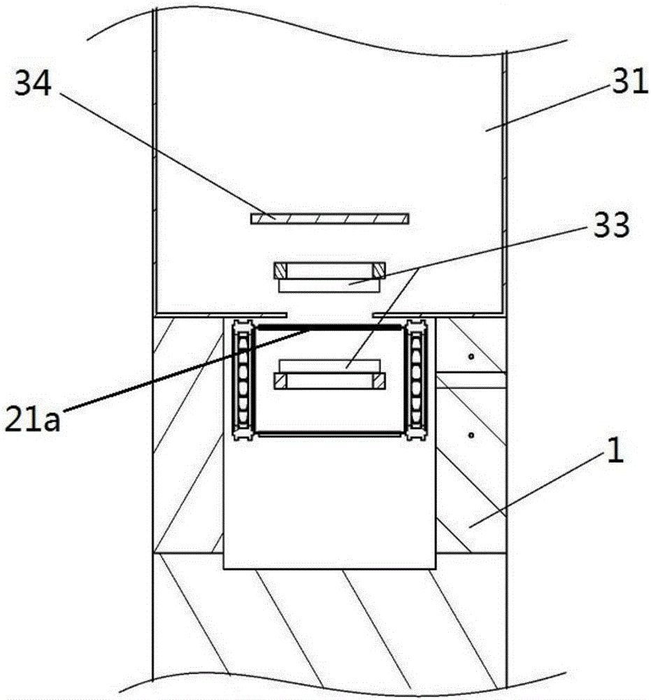 Automatic die opening device used for optical lenses