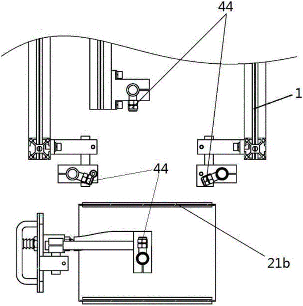 Automatic die opening device used for optical lenses