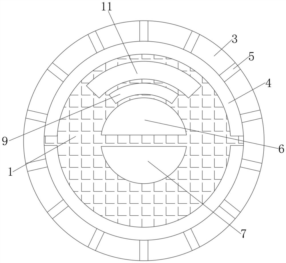 Steel polishing device capable of reducing high-temperature loss of polished workpiece