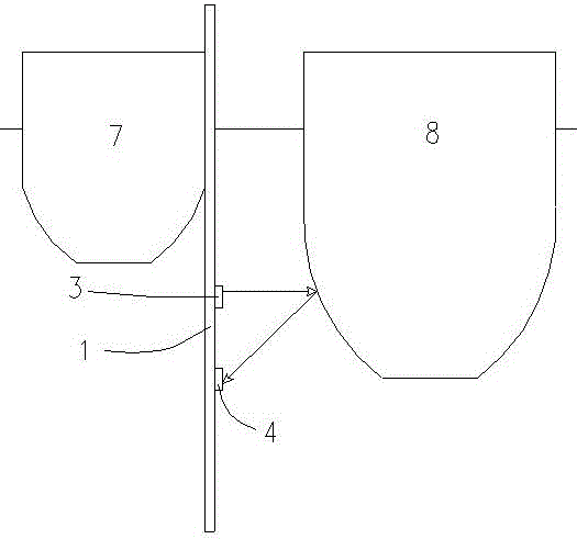 Draught depth measuring device and control method for inland river departing ships on board