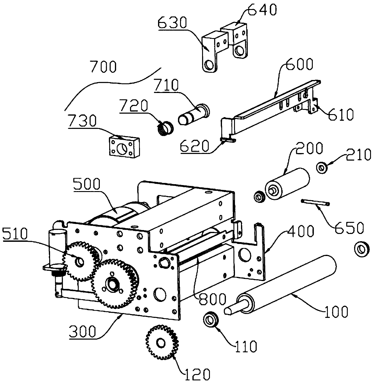 Medium transferring mechanism of barcode printer cutting device