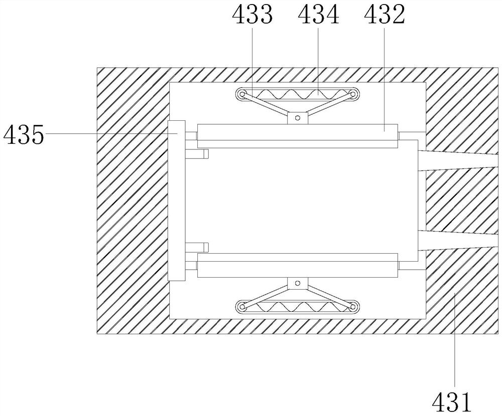 Wafer clamping device for semiconductor packaging