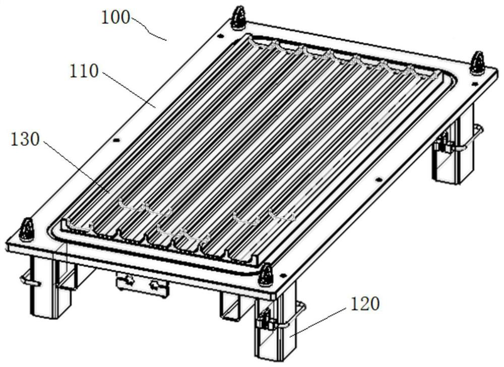 A kind of preparation device and operation method of composite material cap with block