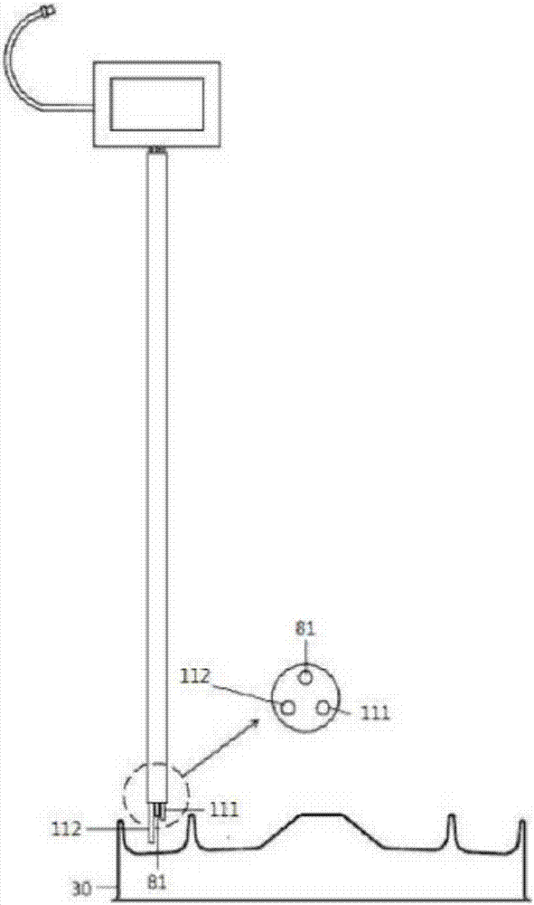 A water supplying apparatus in an automatic feeding machine using a potential difference of two potentiometric sensors