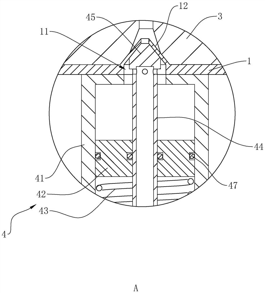 An ant tunnel irrigation device and method