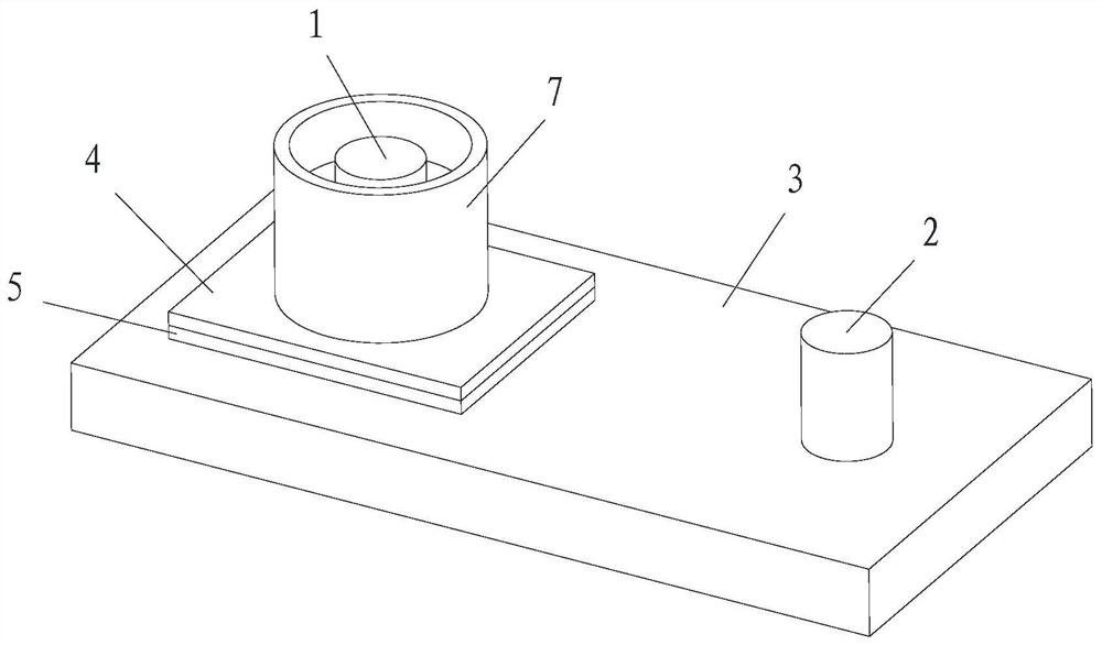 Magnetic assisted welding device and welding method