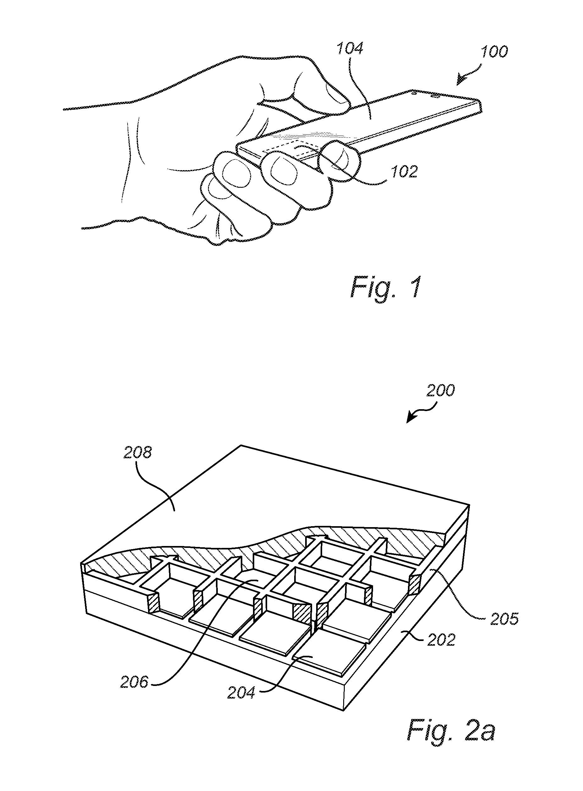 Fingerprint sensing device with heterogeneous coating structure comprising a mold