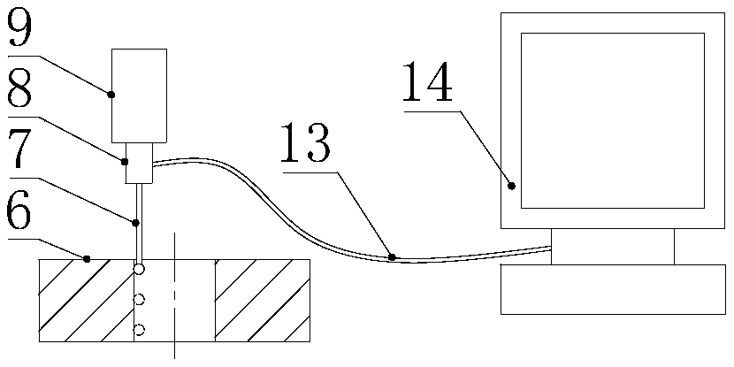 Device and method for in-situ precision measurement of tiny holes in small and medium-diameter cylindrical components