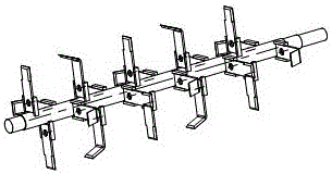 Moving cutter shaft assembly of screen-free caustic soda pulverizer and screen-free caustic soda pulverizer