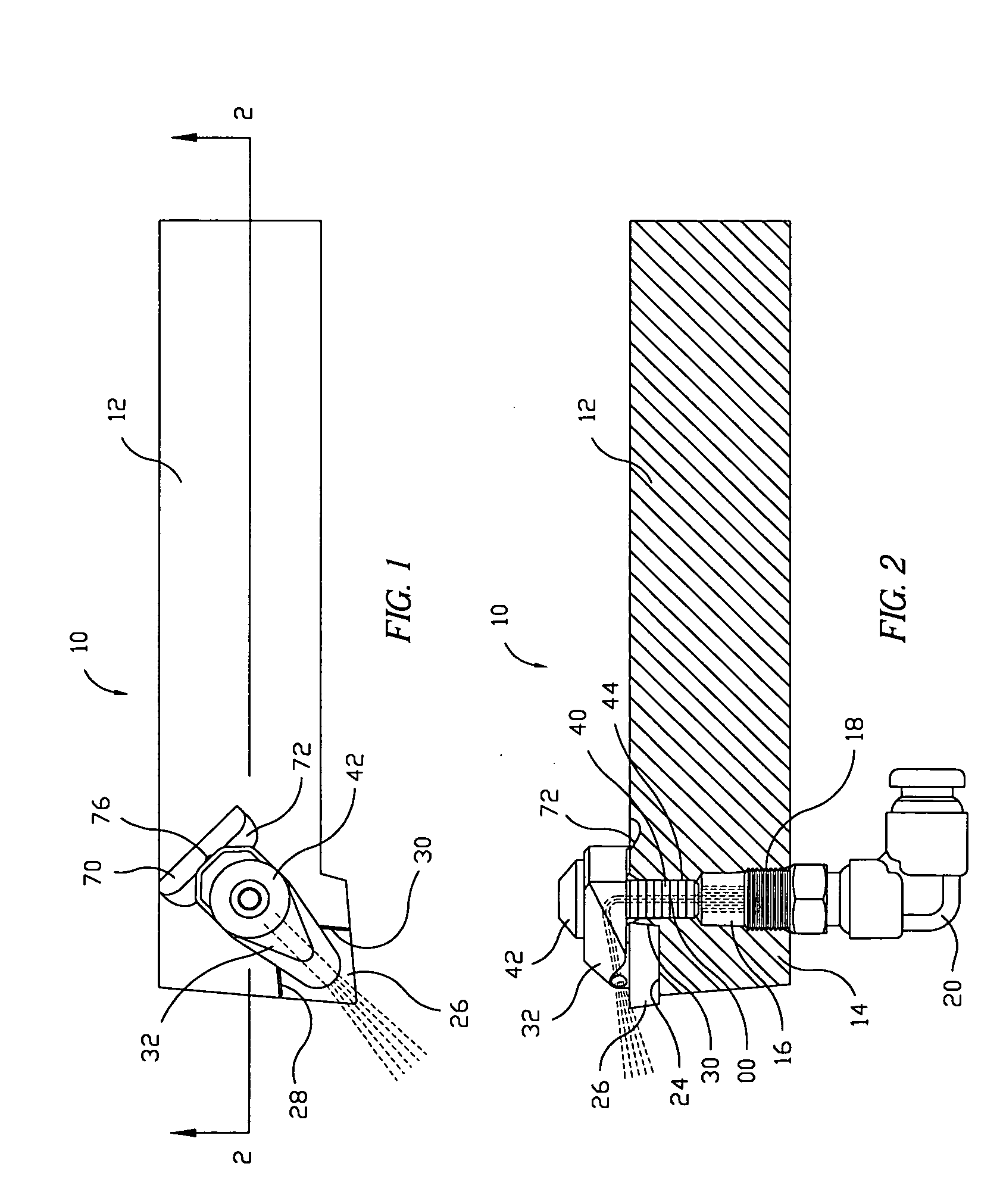 Machine tool holder having internal coolant supply and cutter retaining and coolant distribution cutter insert retaining clamp assembly