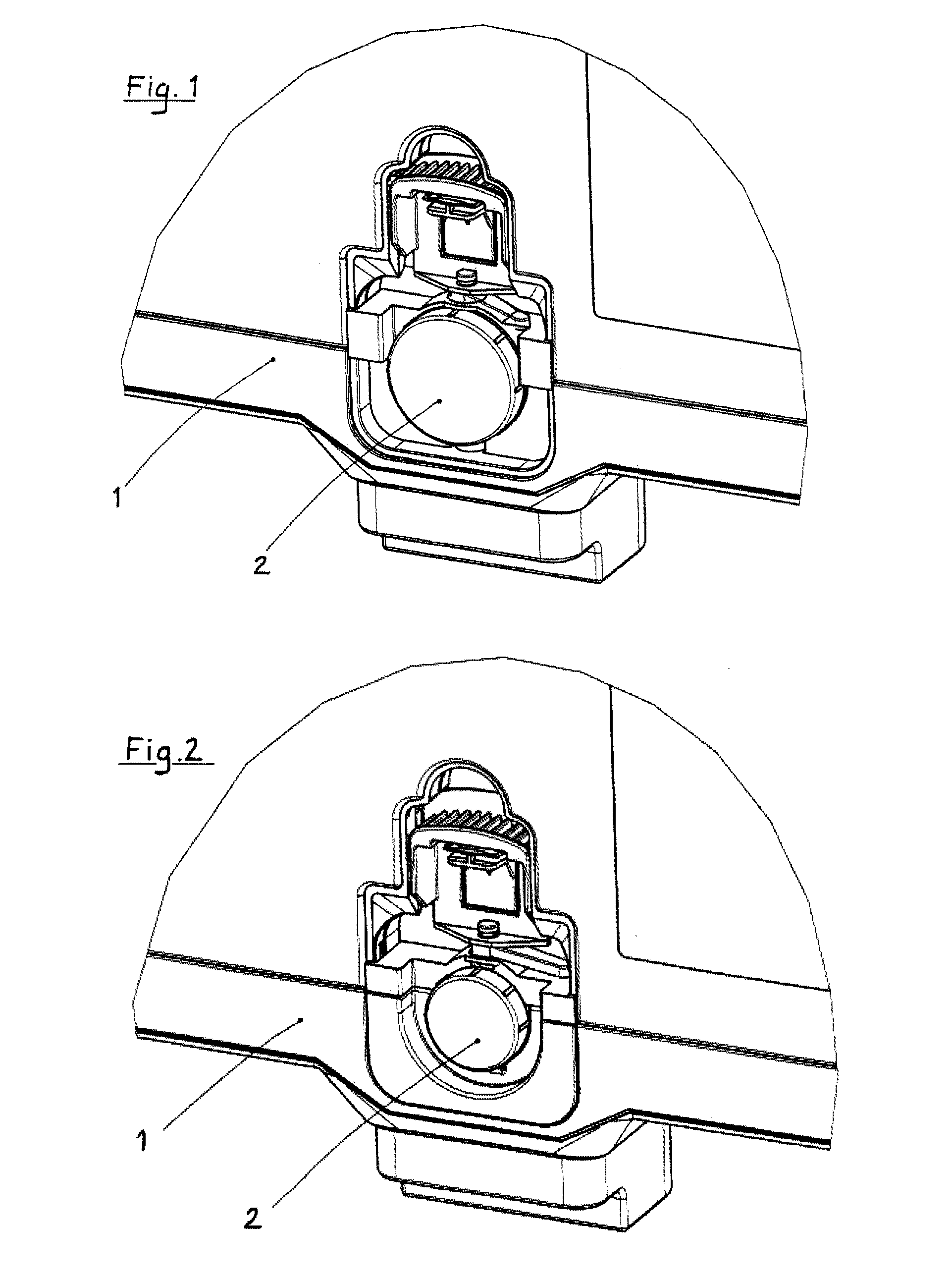 Valve assembly intended for use together with a pallet container and a liner