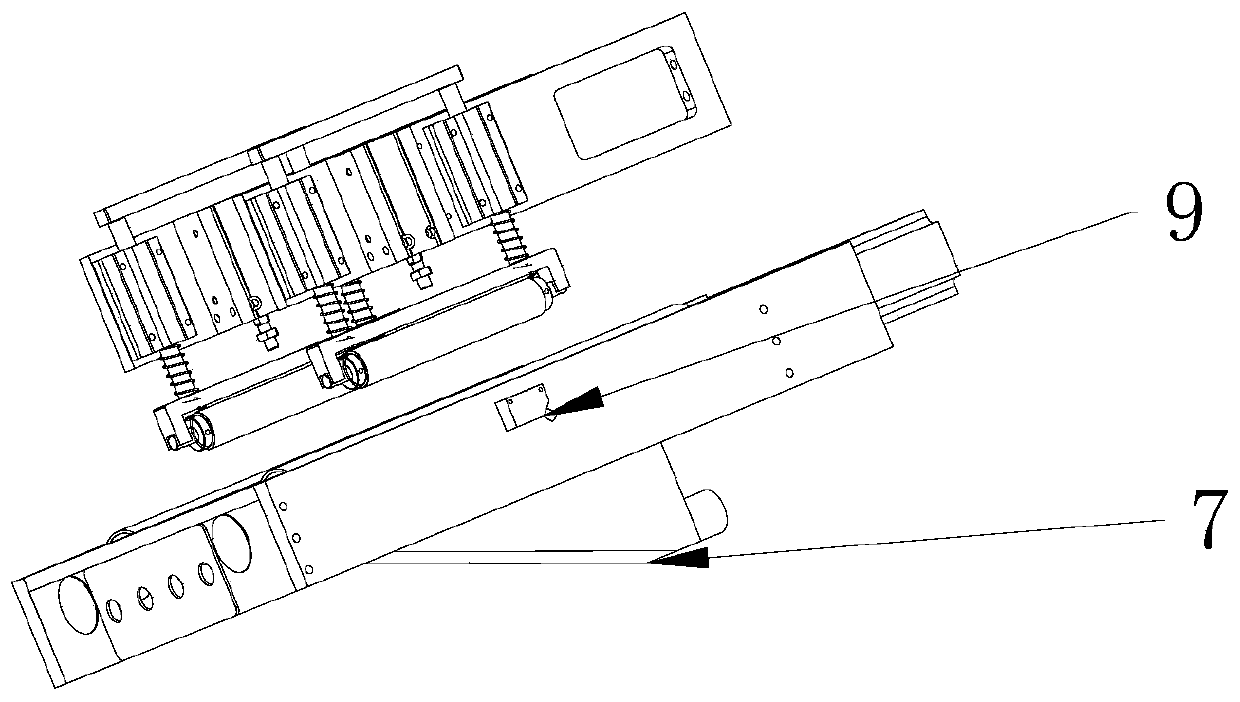 Pole piece splicing mechanism and pole piece splicing method