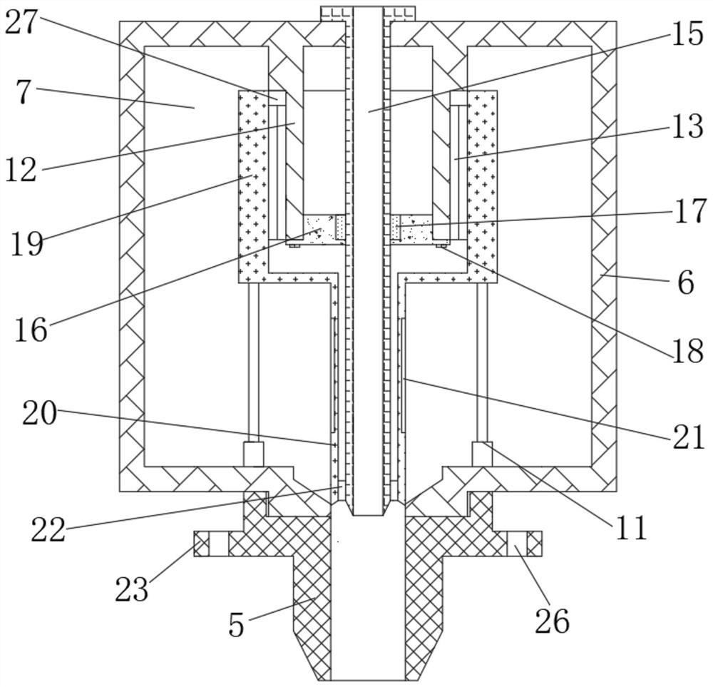Feeding structure of high strength ceramic injection molding device