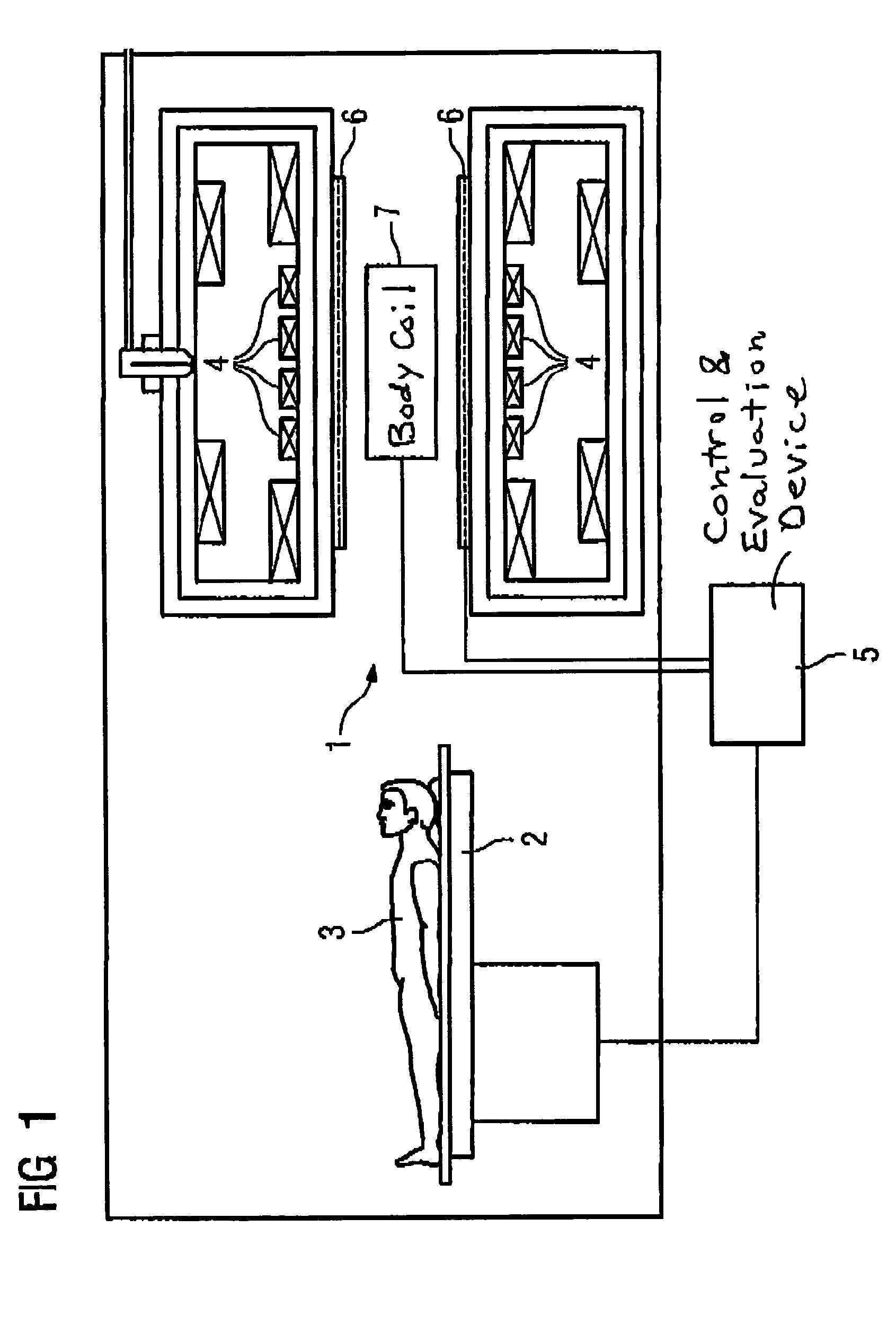 Magnetic resonance apparatus and operating method for generating a homogenous RF field in the examination volume
