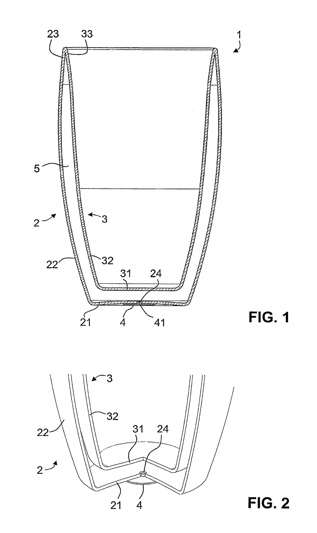 Double-walled vessel having pressure equalization opening