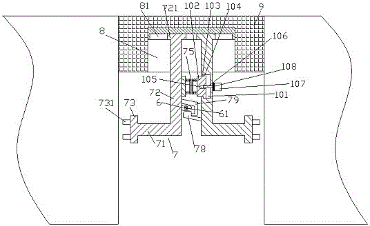 Bridge expansion joint covering device with vibration attenuation function