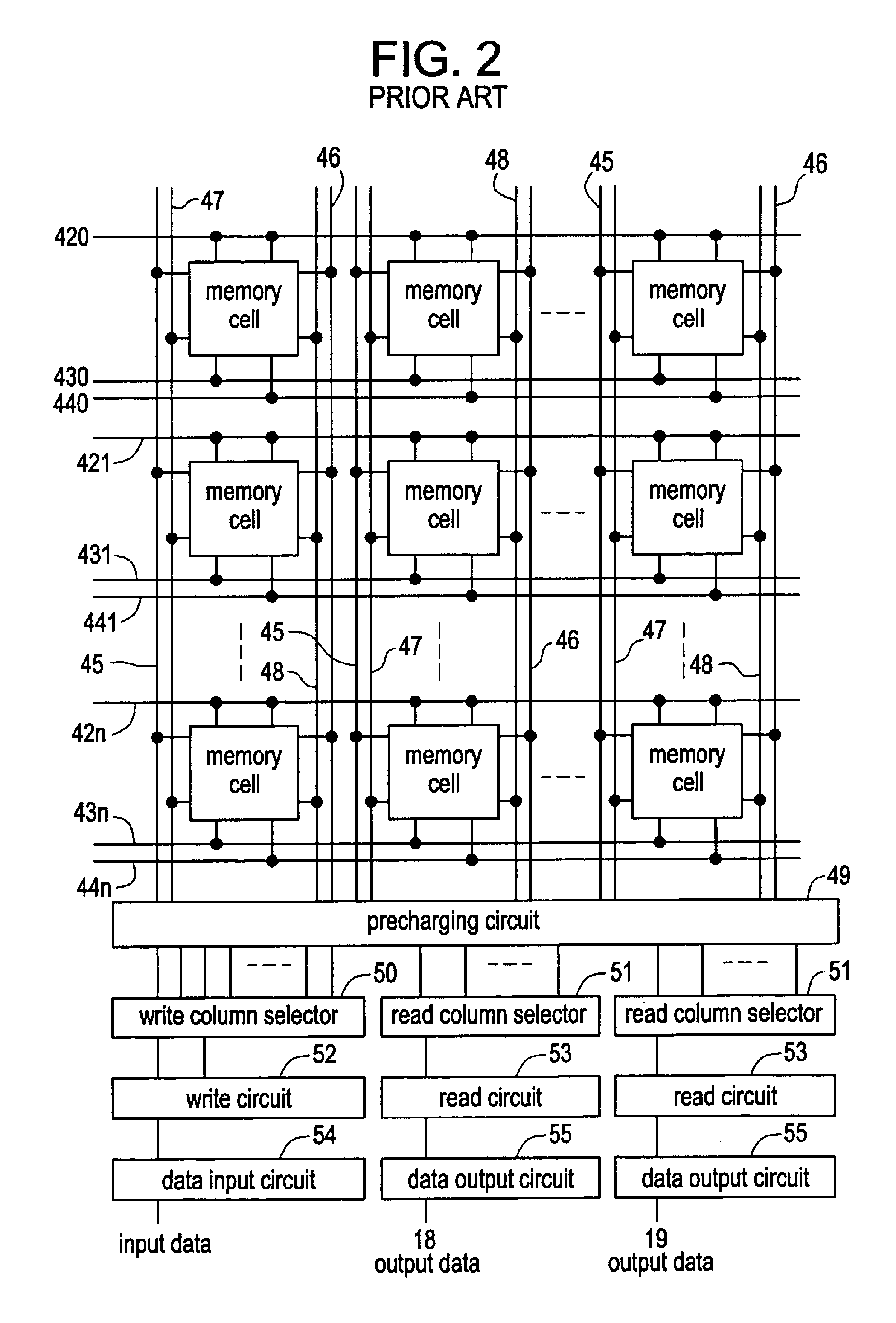 Data read circuit in a semiconductor device featuring reduced chip area and increased data transfer rate